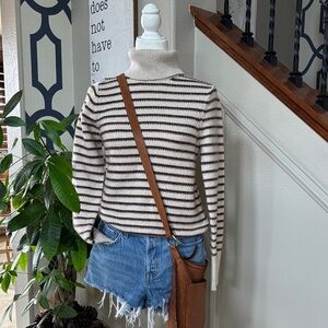 Striped Cozy Comfy Turtleneck Sweater - Cream and Brown 🤩